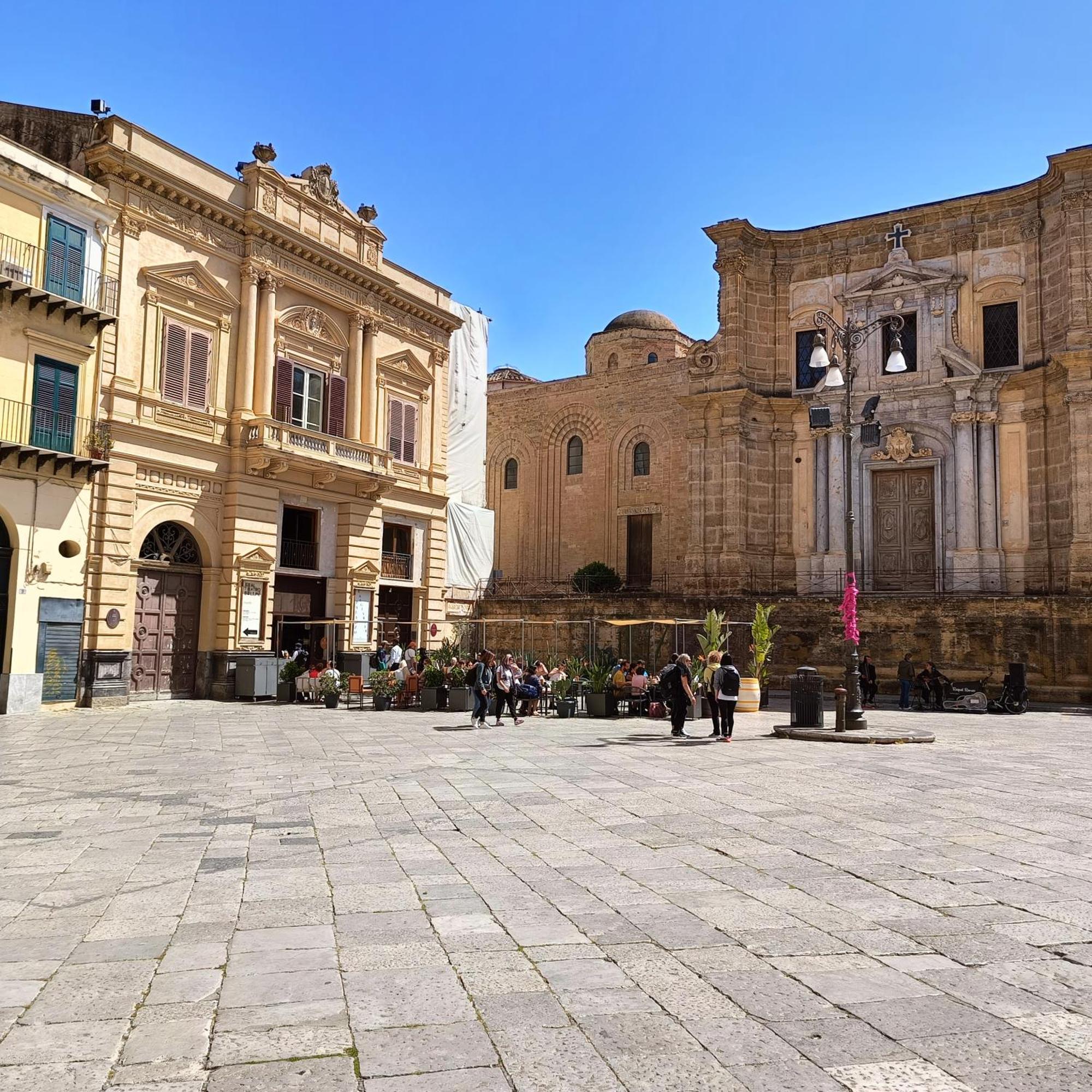 Апартаменты Centro Storico Casa Bellini ***** Палермо Экстерьер фото